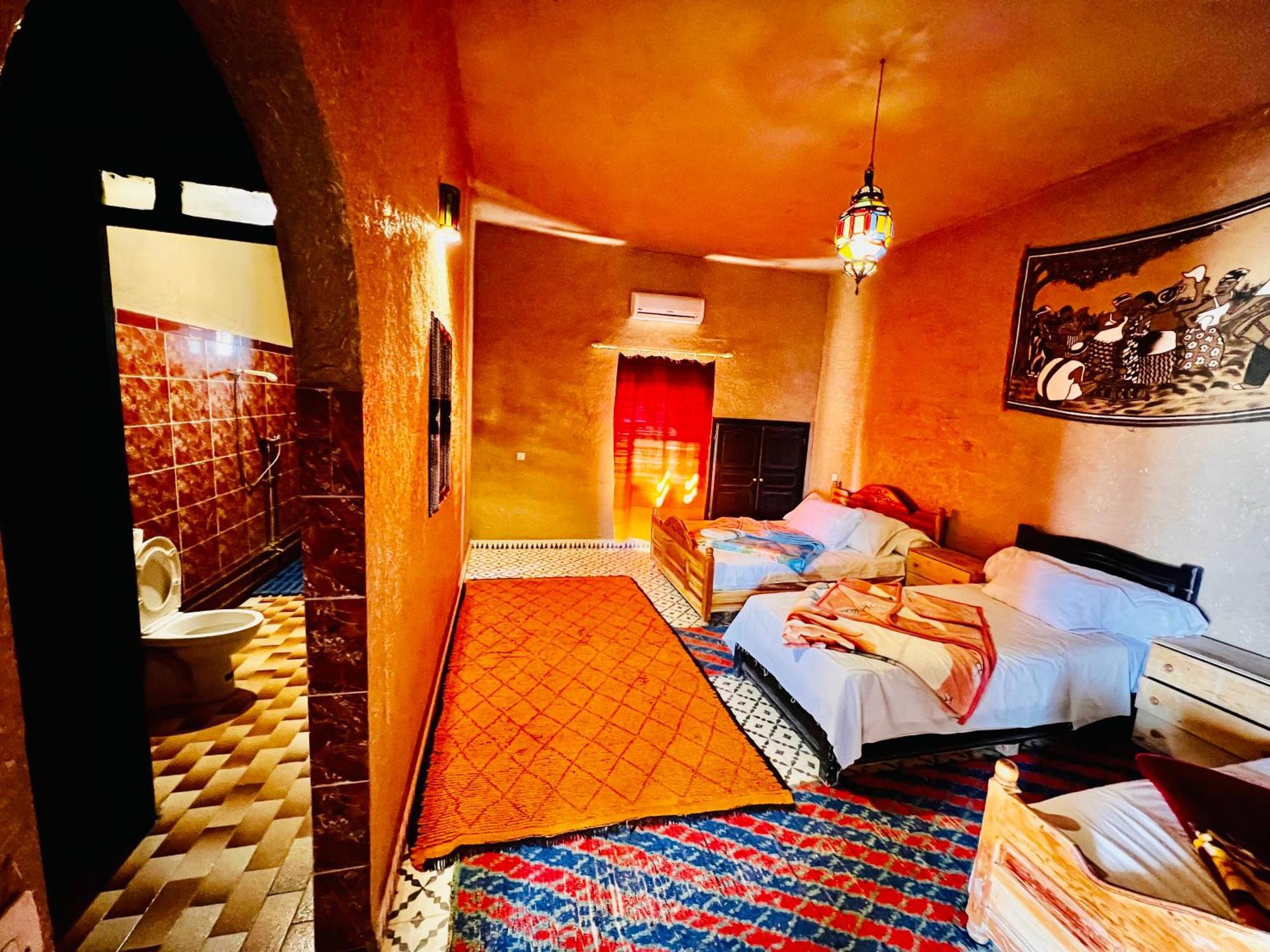 Hotel Camping Les Roses Des Dunes & Piscine 梅尔祖卡 外观 照片