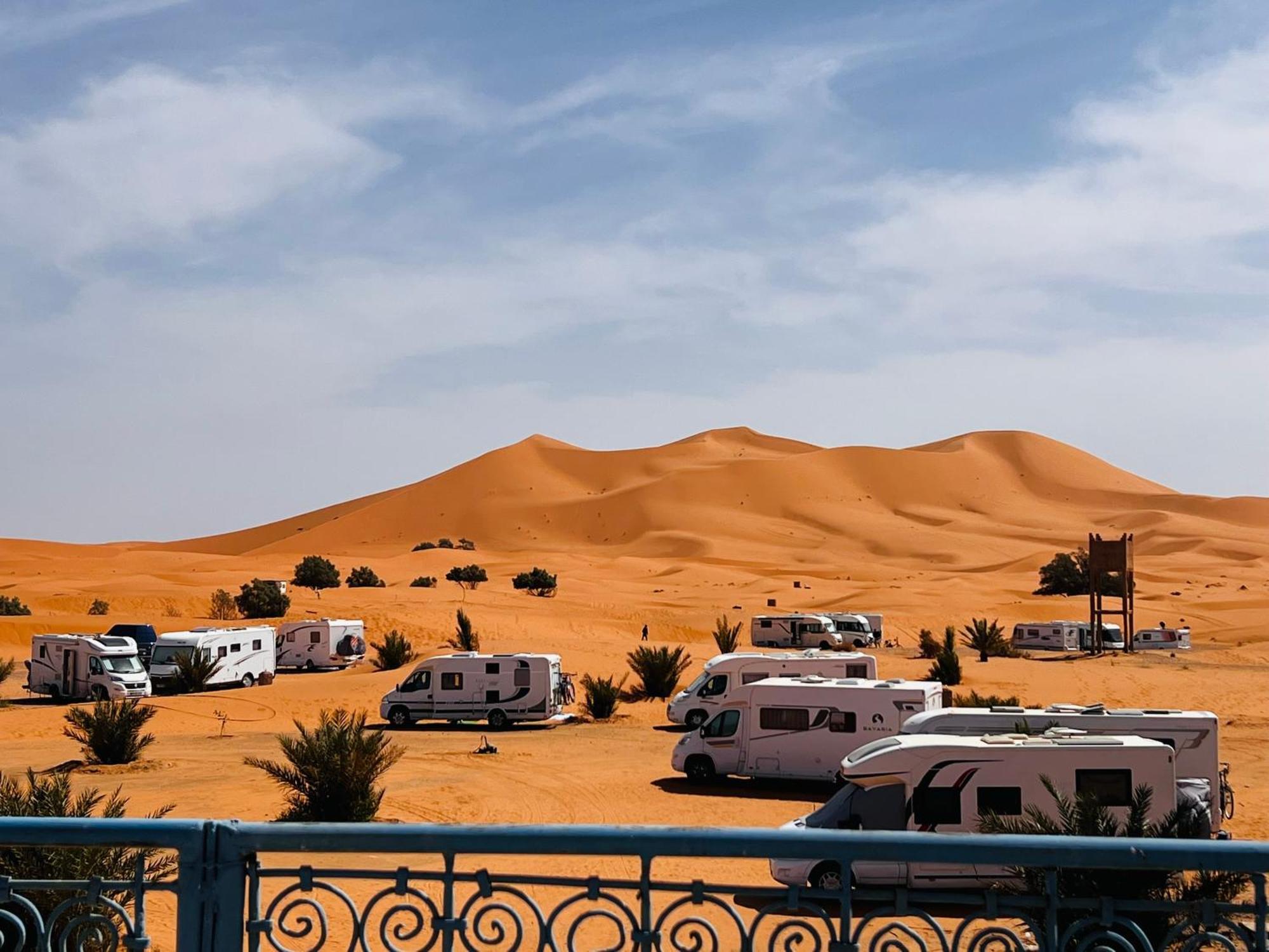 Hotel Camping Les Roses Des Dunes & Piscine 梅尔祖卡 外观 照片