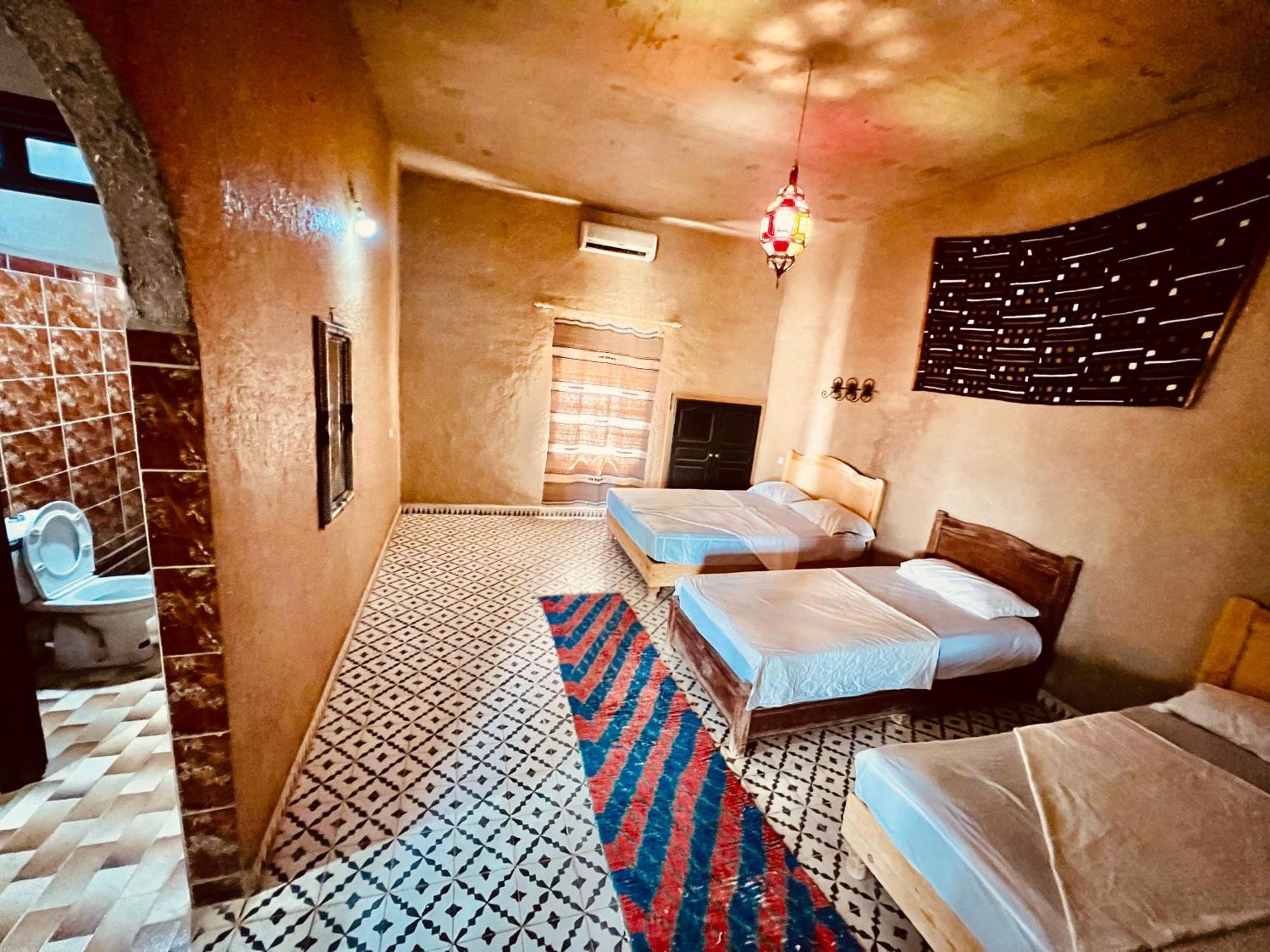 Hotel Camping Les Roses Des Dunes & Piscine 梅尔祖卡 外观 照片