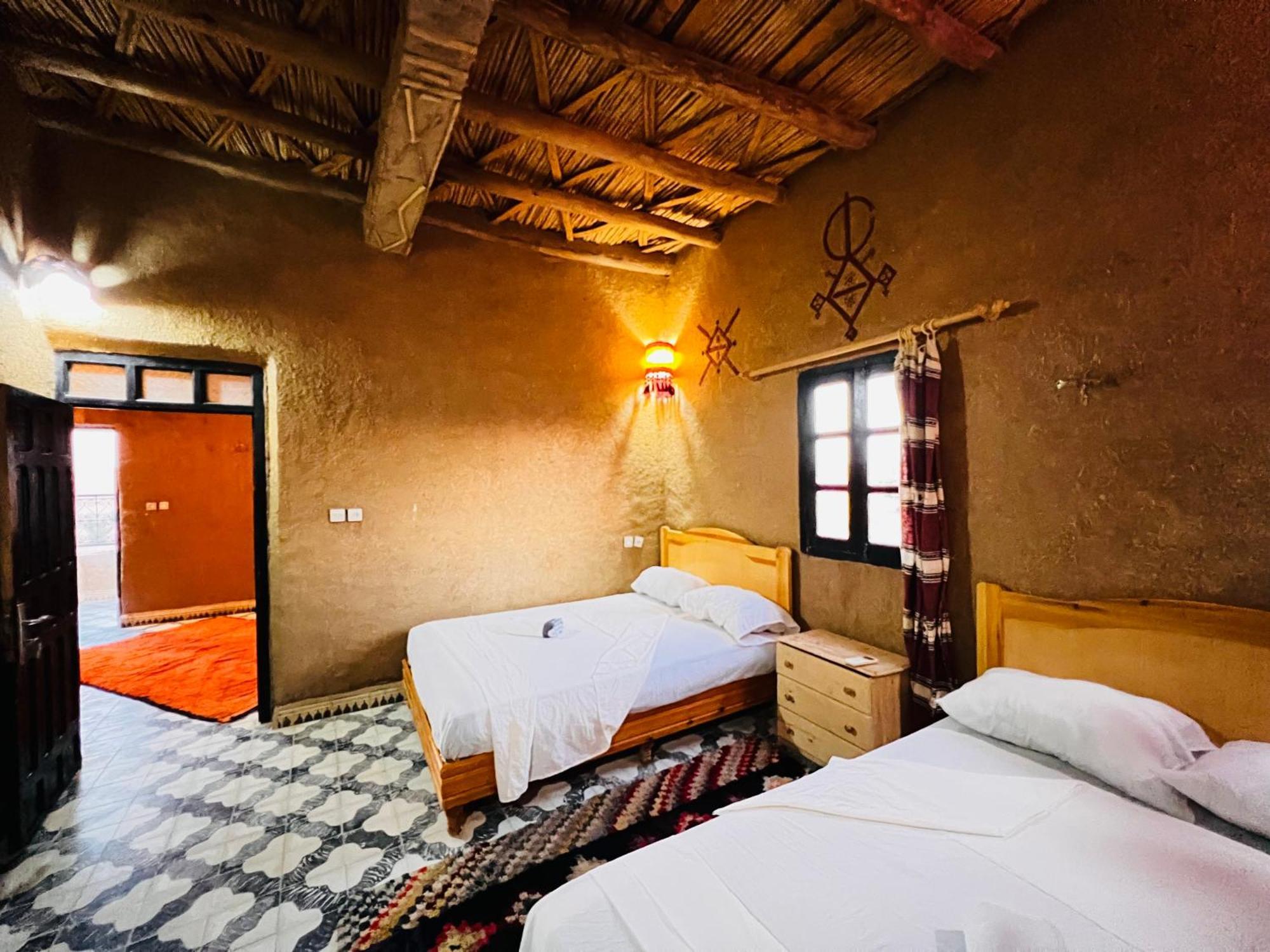 Hotel Camping Les Roses Des Dunes & Piscine 梅尔祖卡 外观 照片